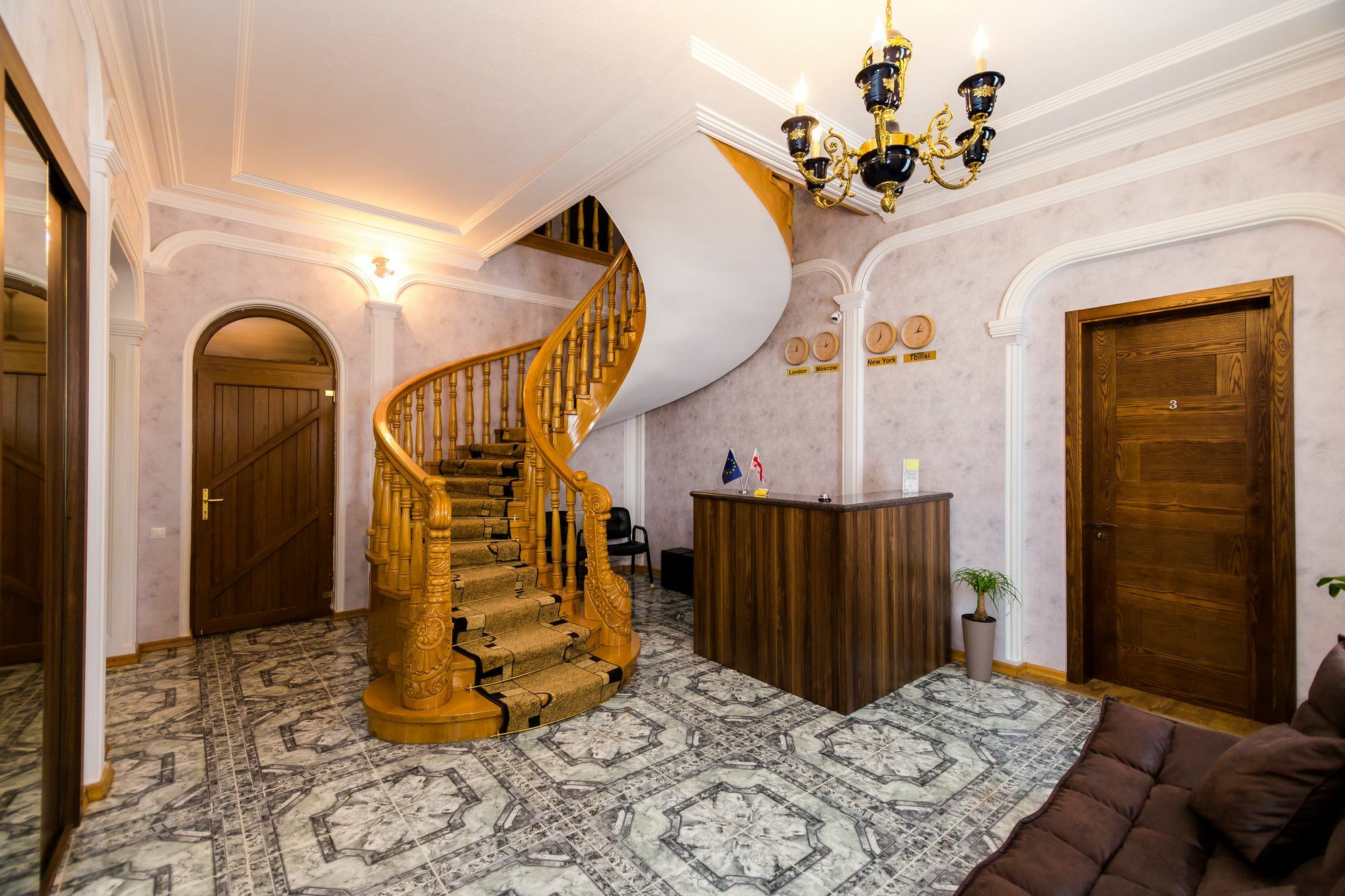 Elia Palace Hotel Тбилиси Екстериор снимка